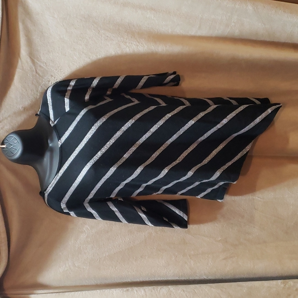 💝$8 or 4/$20!I•N•C Black & Silver Striped Asymmetrical Front 3/4 Sleeve Medium